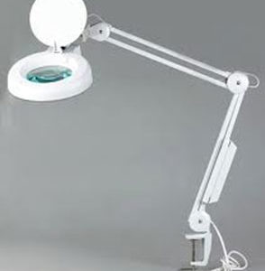 Kaltlicht-Lupenlampe